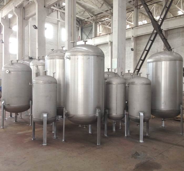 不銹鋼高位槽、真空緩沖罐、不銹鋼滴加罐、不銹鋼計量罐